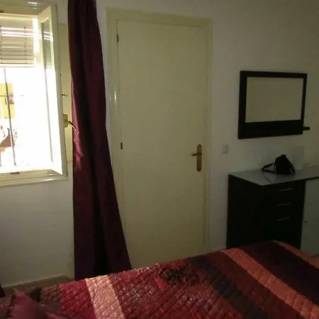 Mi Pequeno 加的斯